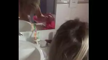 gozando na bunda O marido deixou a esposa em casa enquanto eu gozava na bunda dela 